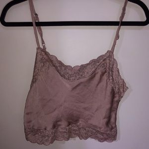 Brandy Melville cropped lace tank